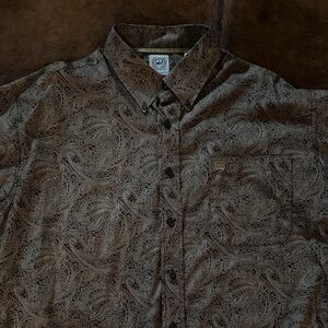 Cinch Men’s Paisley Long Sleeve Button-Up Shirt